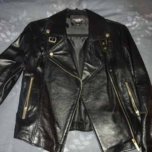 Super cute never worn real leather jacket!